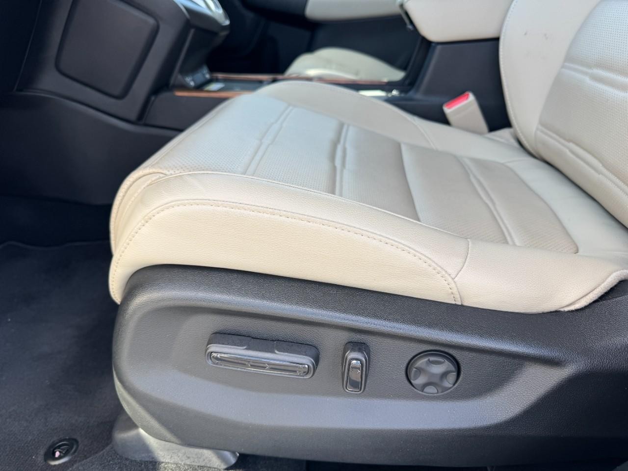 Honda CR-V Vehicle Full-screen Gallery Image 17