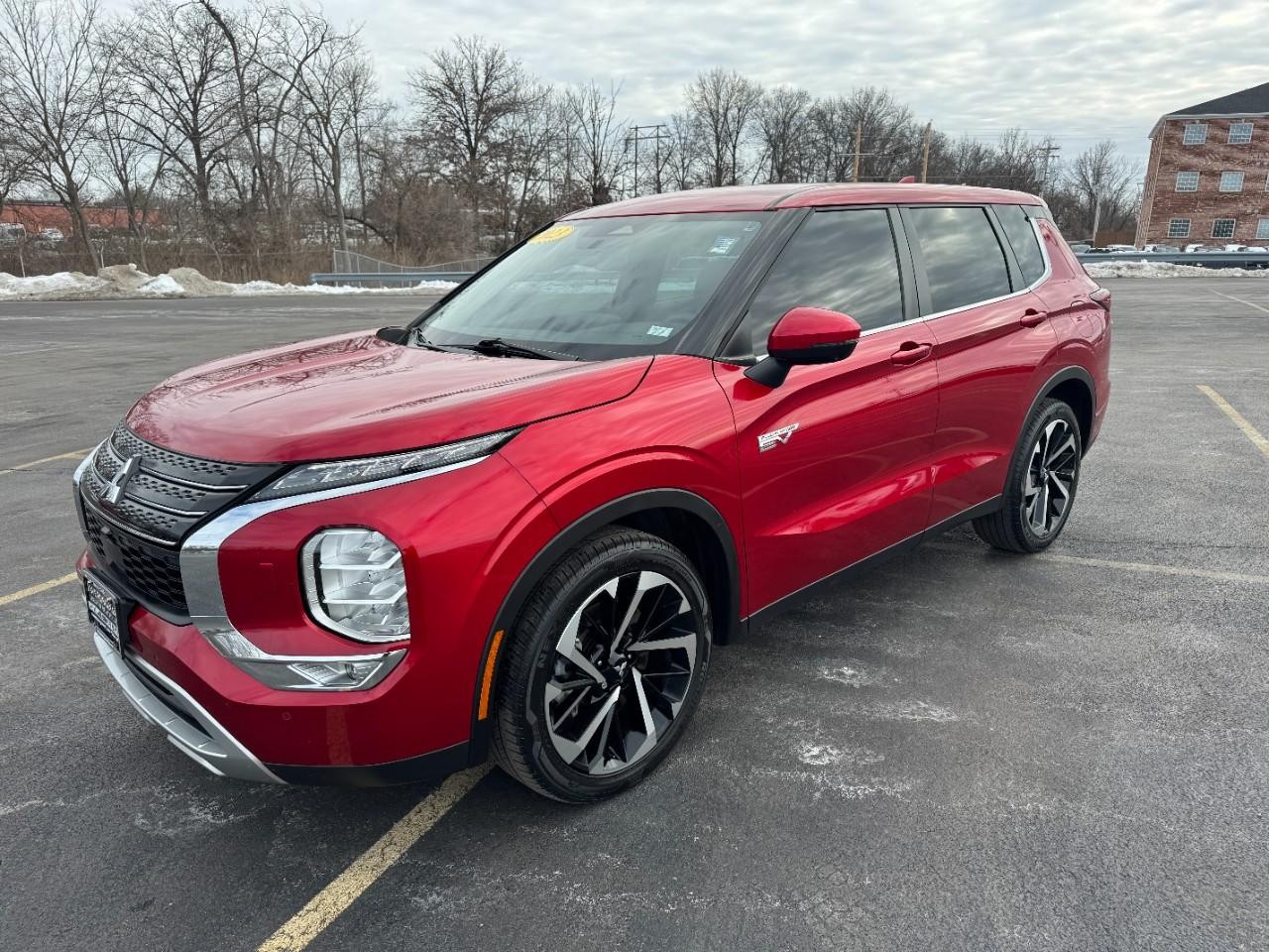 Mitsubishi Outlander PHEV Vehicle Full-screen Gallery Image 08
