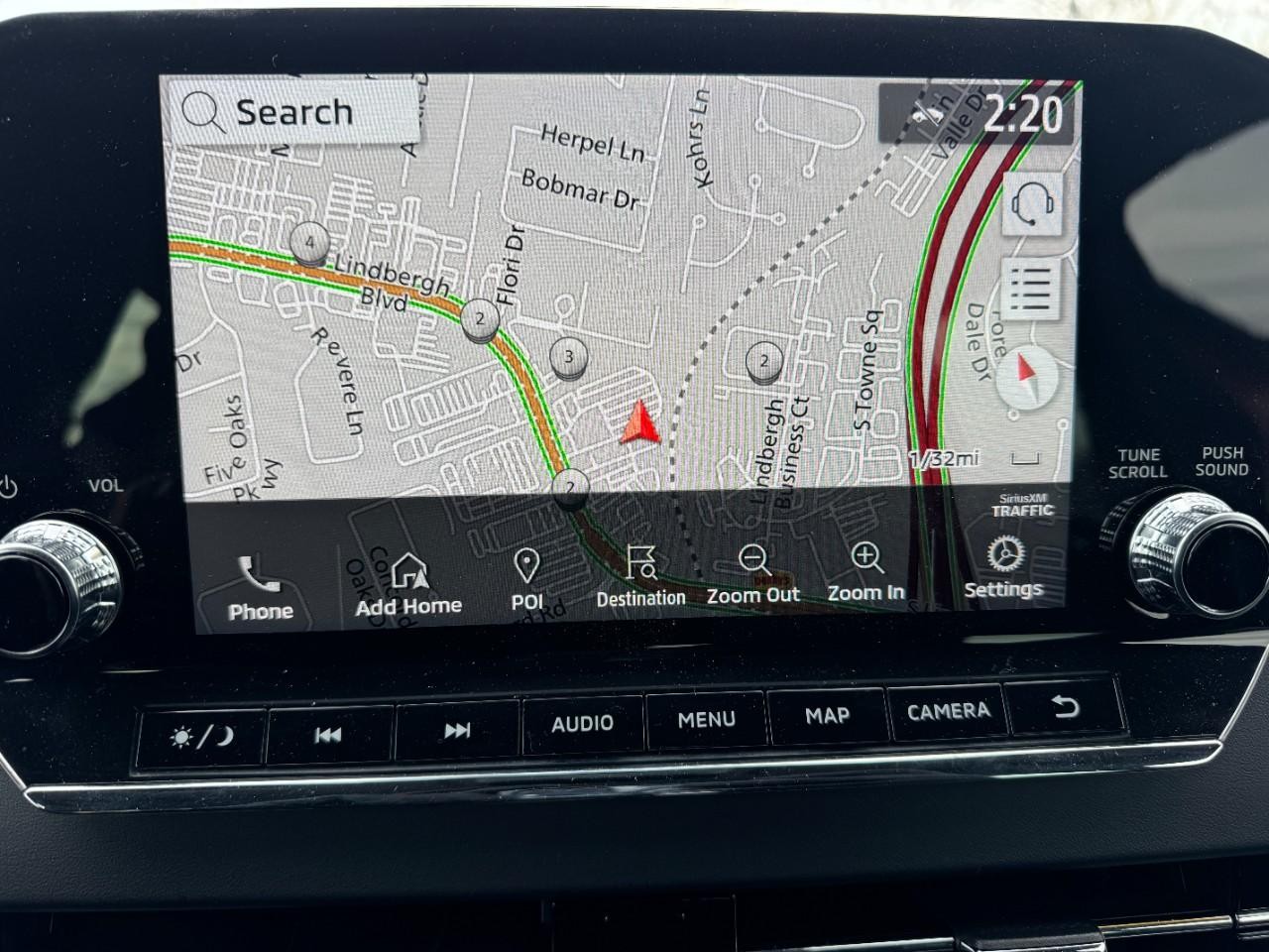 Mitsubishi Outlander PHEV Vehicle Full-screen Gallery Image 22