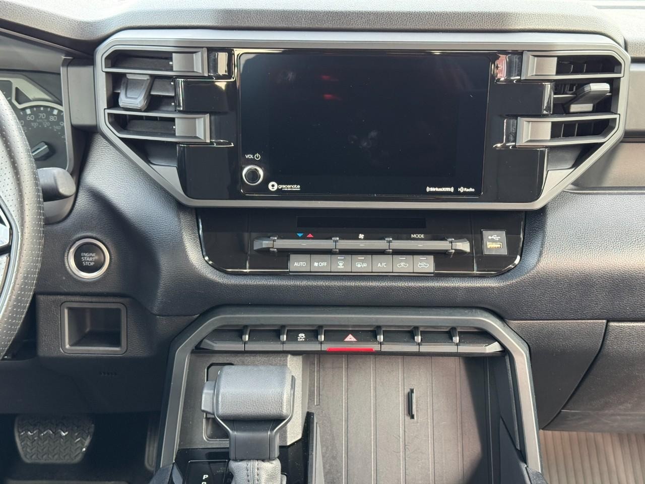 Toyota Tundra 4WD Vehicle Full-screen Gallery Image 15