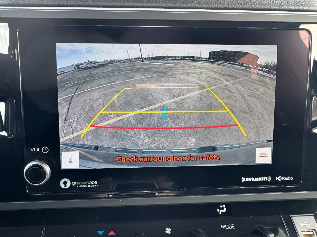 Toyota Tundra 4WD Vehicle Full-screen Gallery Image 26