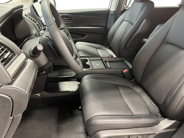 Honda Odyssey Vehicle Full-screen Gallery Image 09