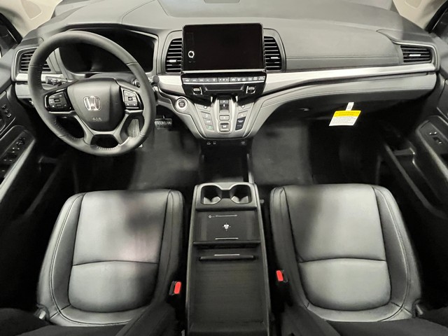 Honda Odyssey Vehicle Full-screen Gallery Image 12