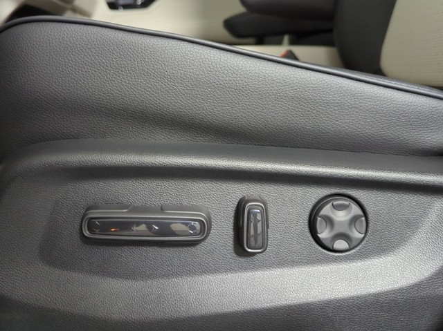 Honda Odyssey Vehicle Full-screen Gallery Image 18