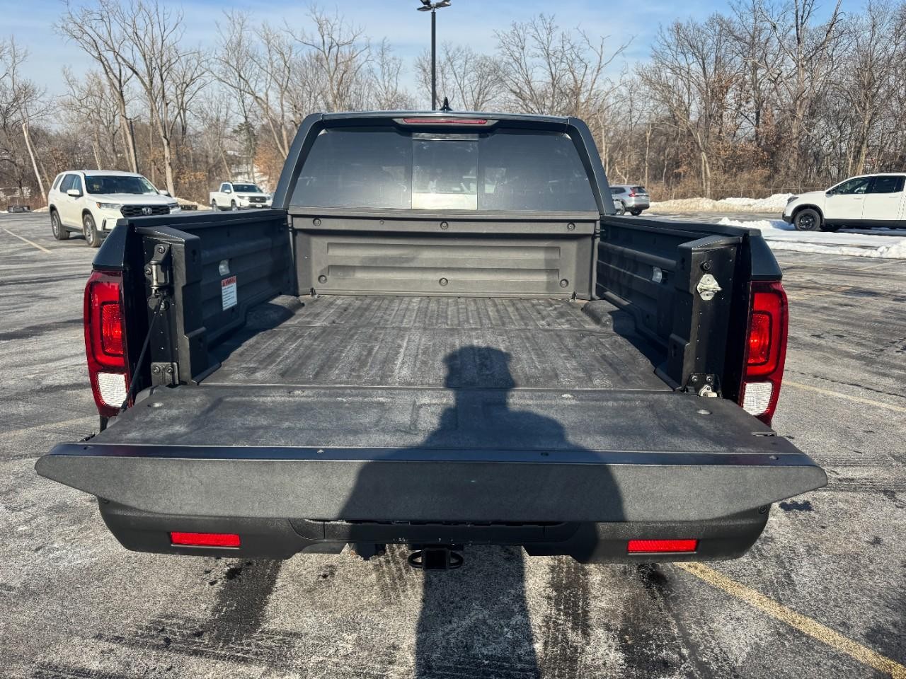 Honda Ridgeline Vehicle Full-screen Gallery Image 04