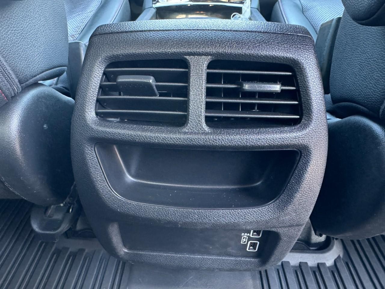 Honda Ridgeline Vehicle Full-screen Gallery Image 11