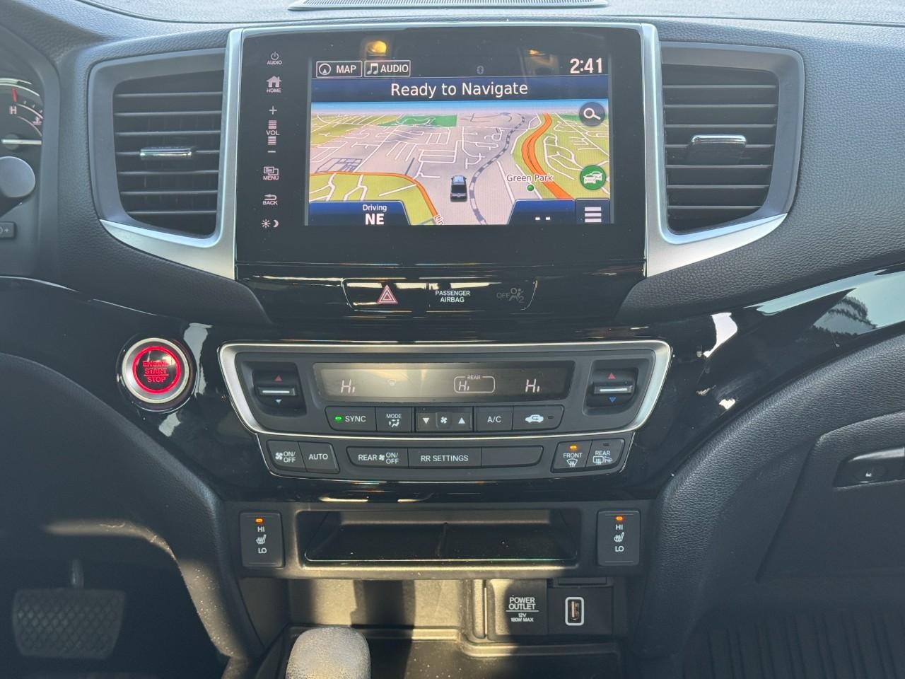 Honda Ridgeline Vehicle Full-screen Gallery Image 13