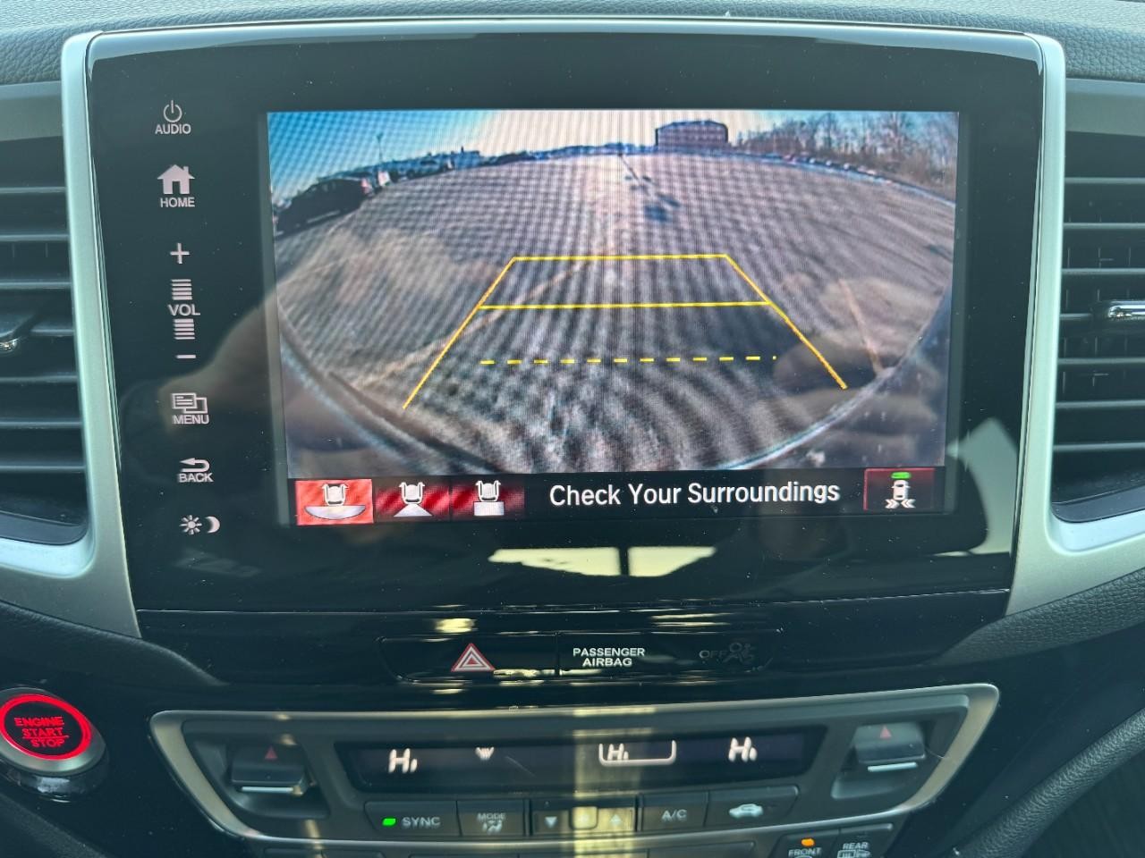 Honda Ridgeline Vehicle Full-screen Gallery Image 22