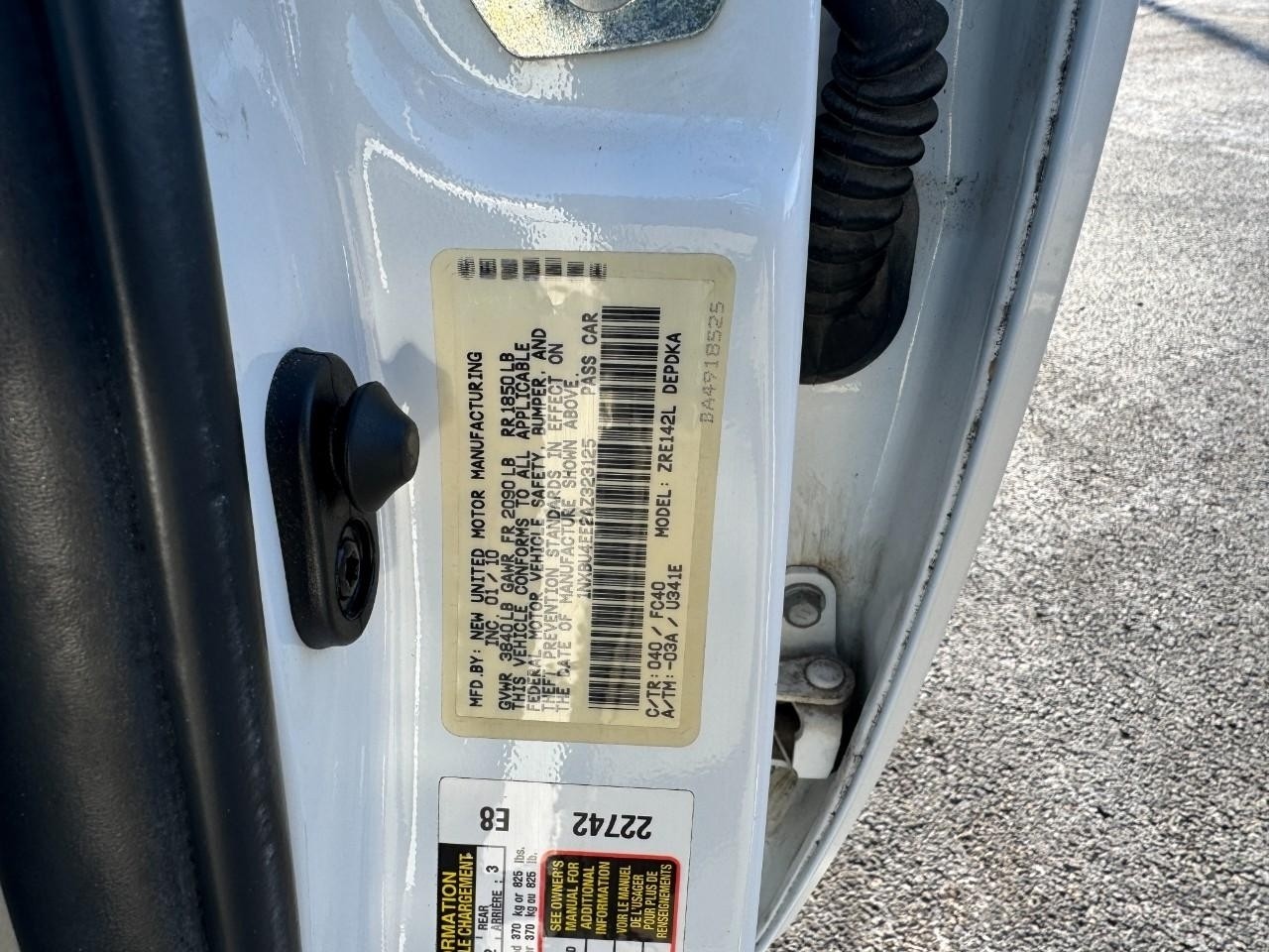 Toyota Corolla Vehicle Full-screen Gallery Image 19