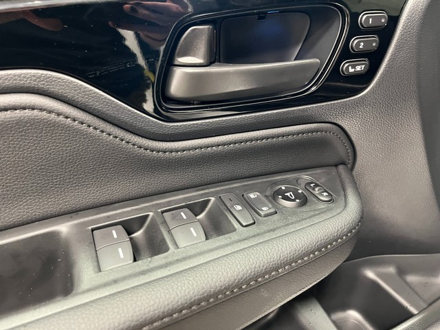 Honda Odyssey Vehicle Full-screen Gallery Image 12