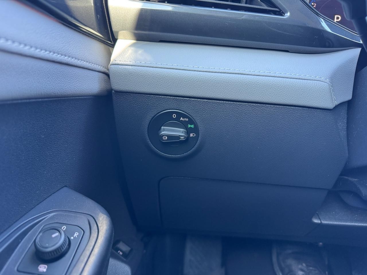 Volkswagen Taos Vehicle Full-screen Gallery Image 21