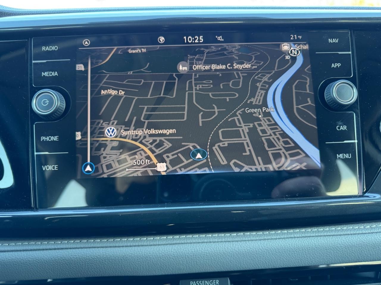 Volkswagen Taos Vehicle Full-screen Gallery Image 22