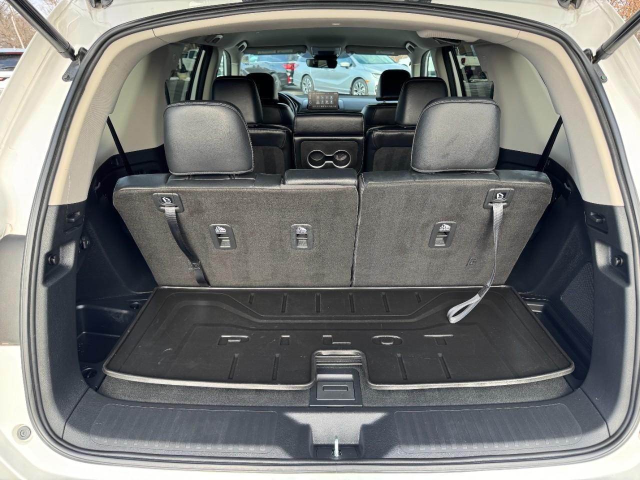 Honda Pilot Vehicle Full-screen Gallery Image 05