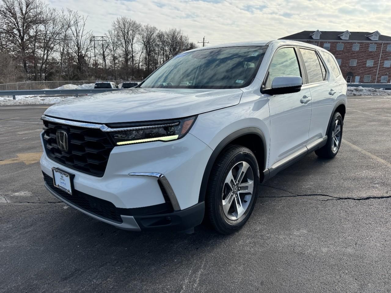 Honda Pilot Vehicle Full-screen Gallery Image 08