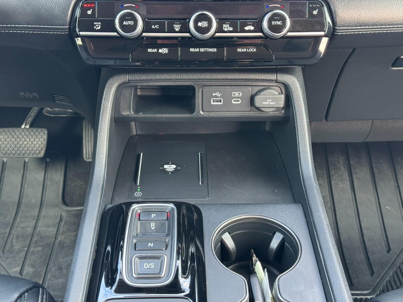 Honda Pilot Vehicle Full-screen Gallery Image 18