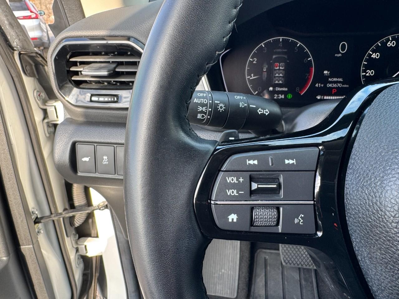 Honda Pilot Vehicle Full-screen Gallery Image 24