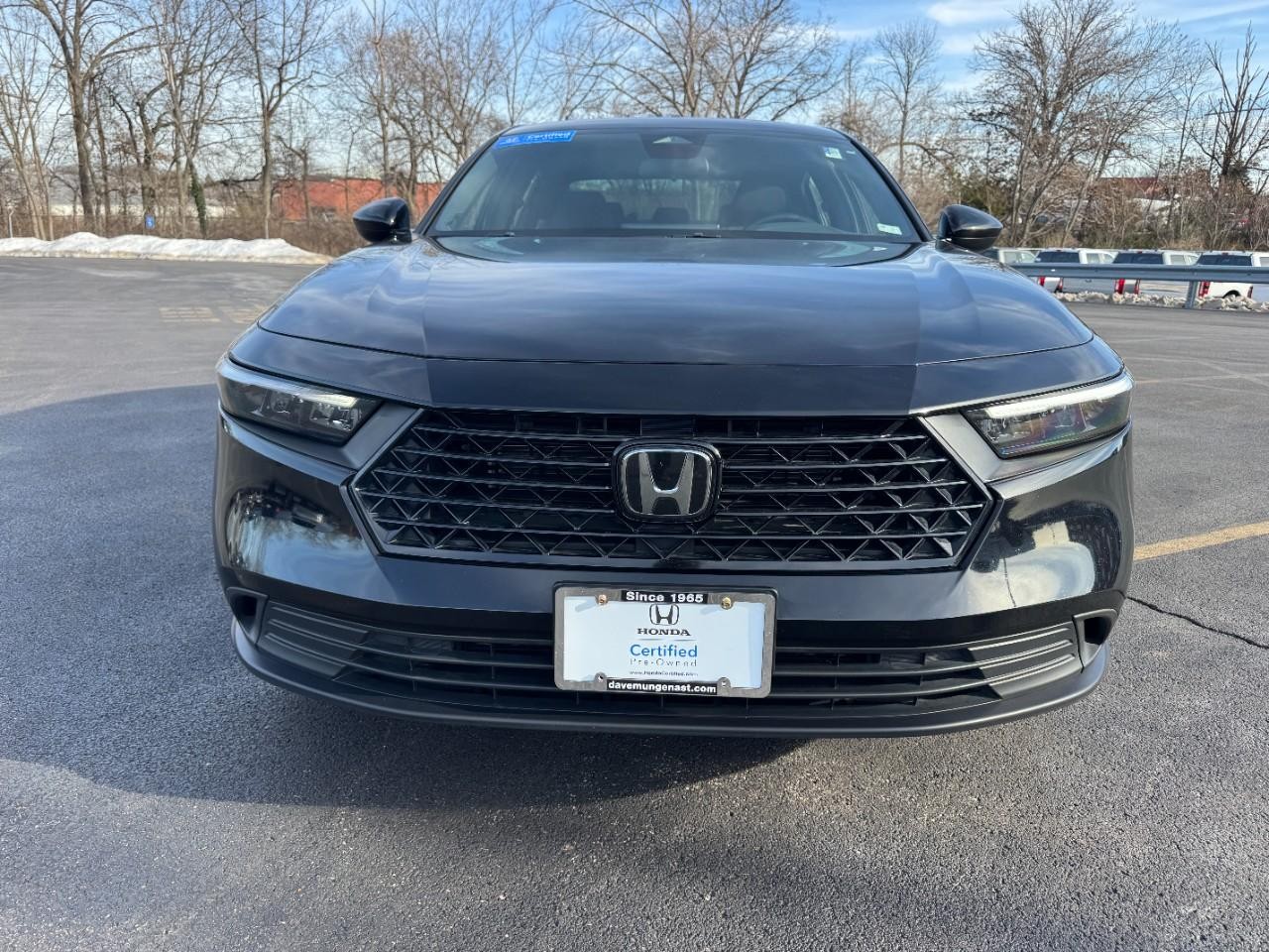 Honda Accord Hybrid Vehicle Full-screen Gallery Image 09