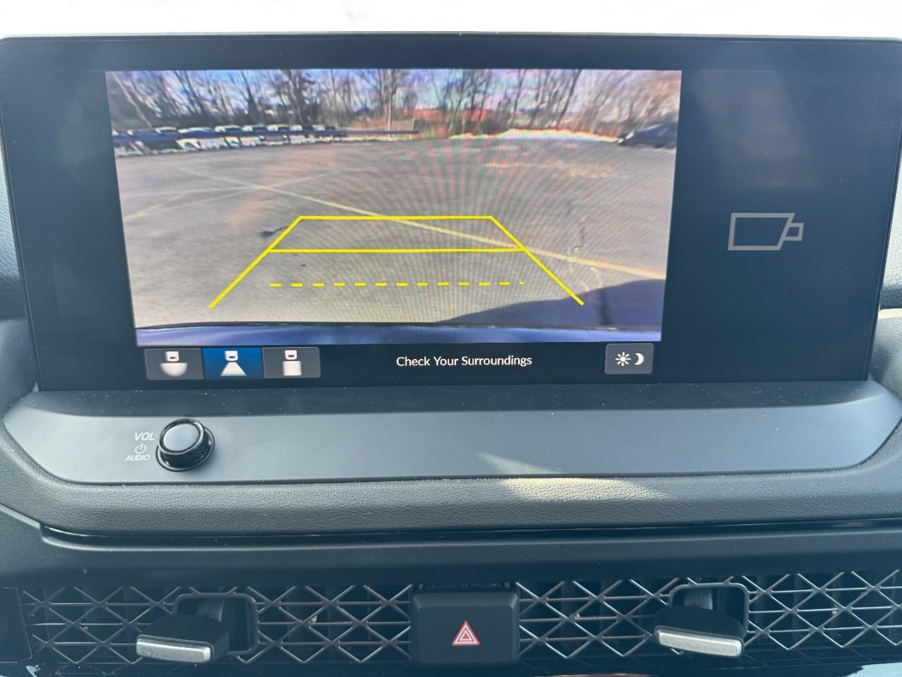 Honda Accord Hybrid Vehicle Full-screen Gallery Image 22