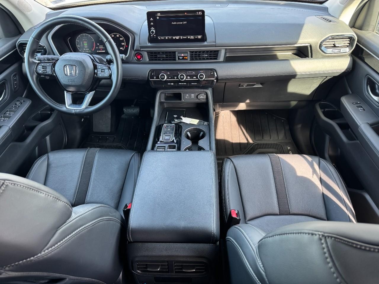 Honda Pilot Vehicle Full-screen Gallery Image 11