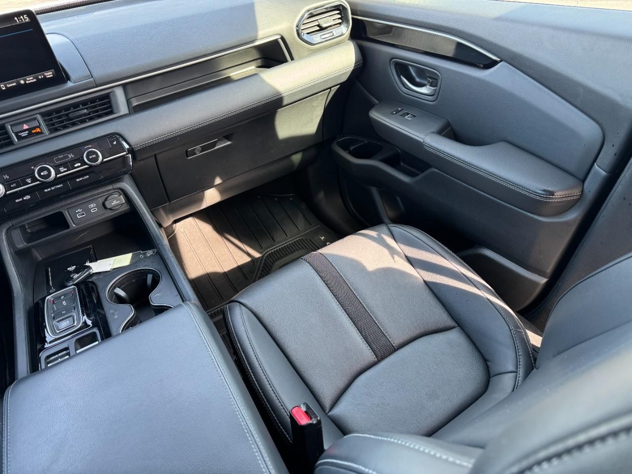 Honda Pilot Vehicle Full-screen Gallery Image 15