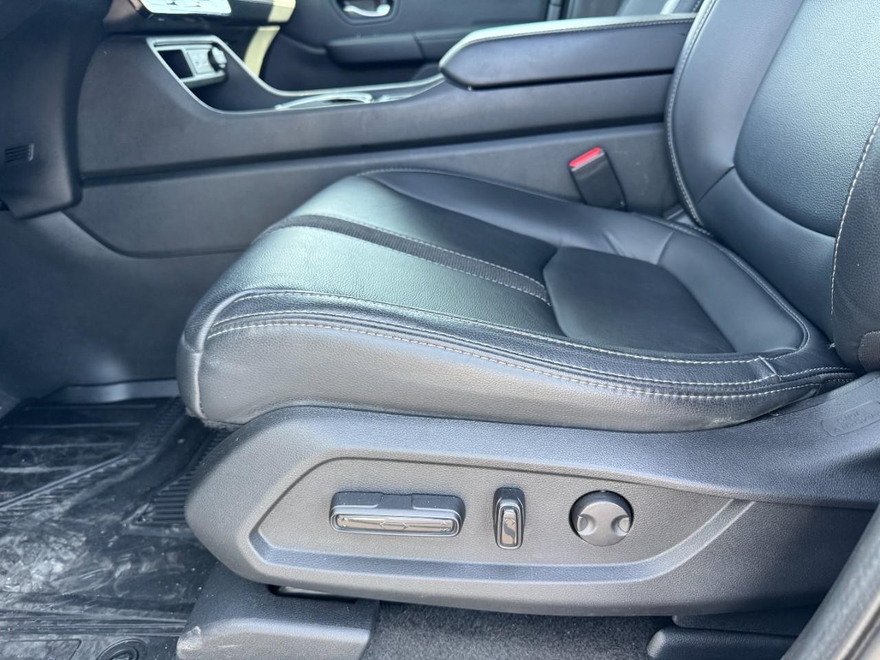 Honda Pilot Vehicle Full-screen Gallery Image 17