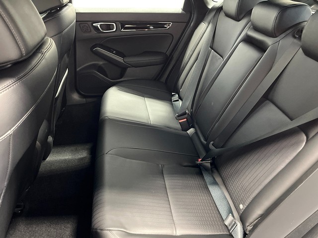 Honda Civic Hatchback Hybrid Vehicle Full-screen Gallery Image 25