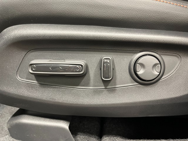 Honda CR-V Hybrid Vehicle Full-screen Gallery Image 14