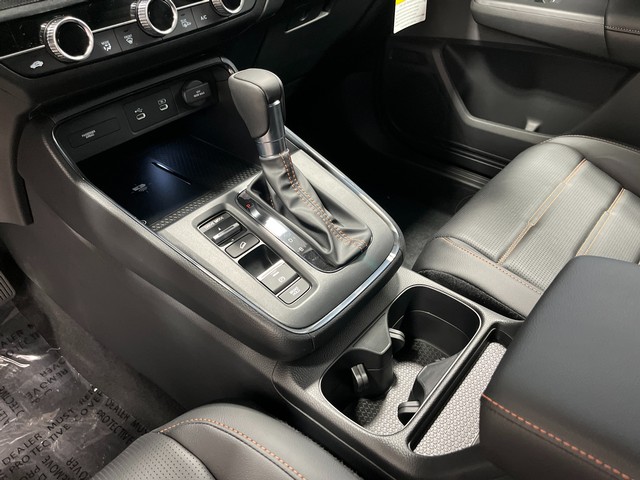 Honda CR-V Hybrid Vehicle Full-screen Gallery Image 23