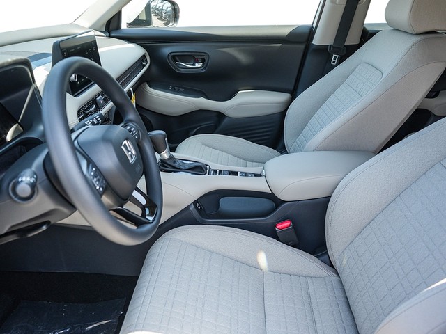 Honda HR-V Vehicle Full-screen Gallery Image 09