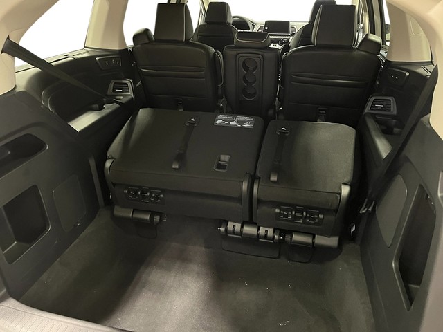 Honda Odyssey Vehicle Full-screen Gallery Image 26