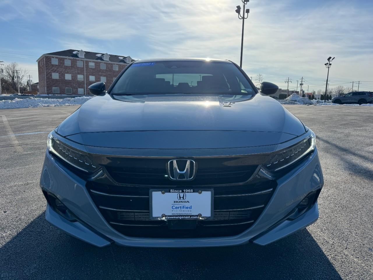 Honda Accord Sedan Vehicle Full-screen Gallery Image 10