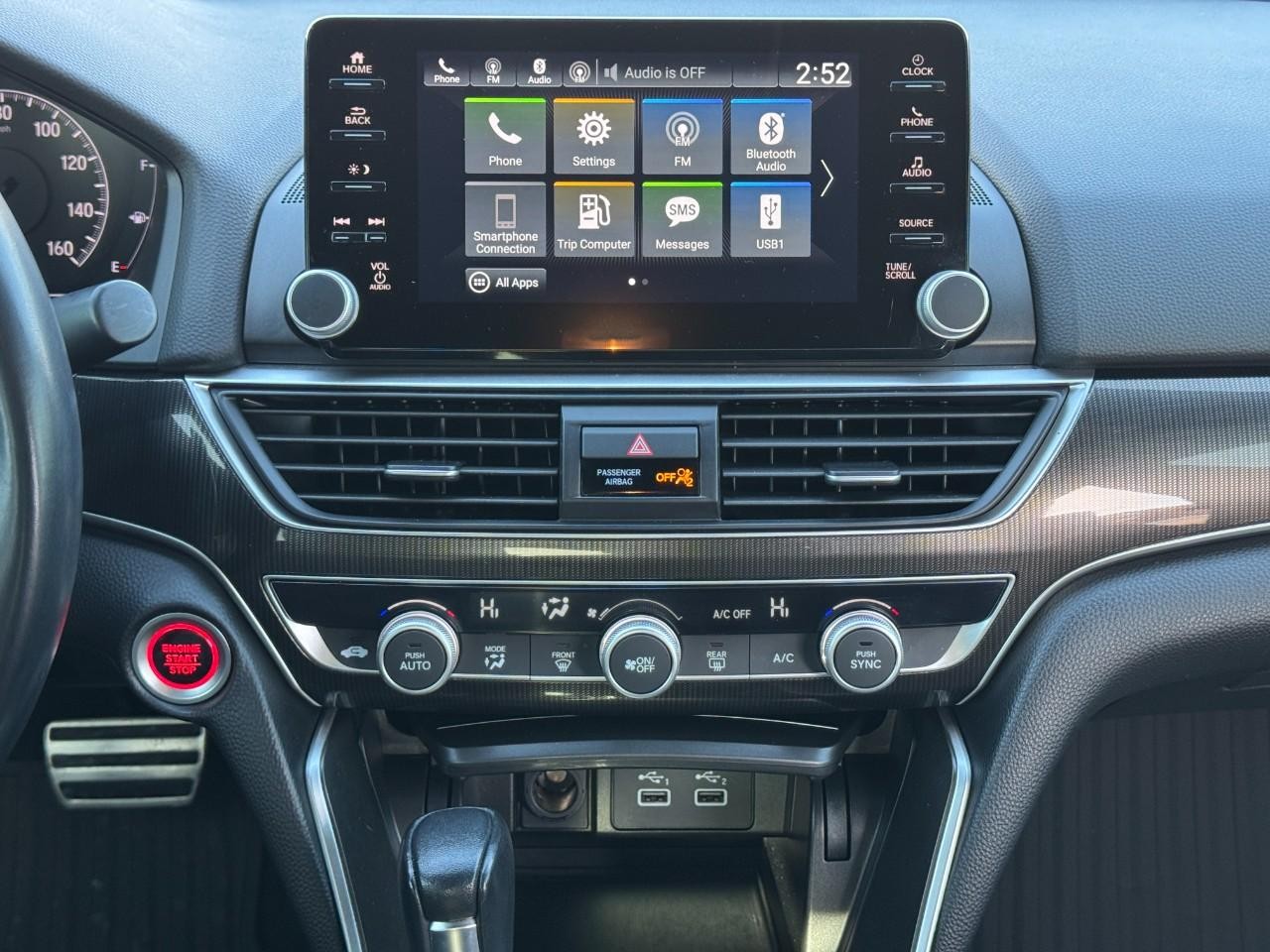 Honda Accord Sedan Vehicle Full-screen Gallery Image 13