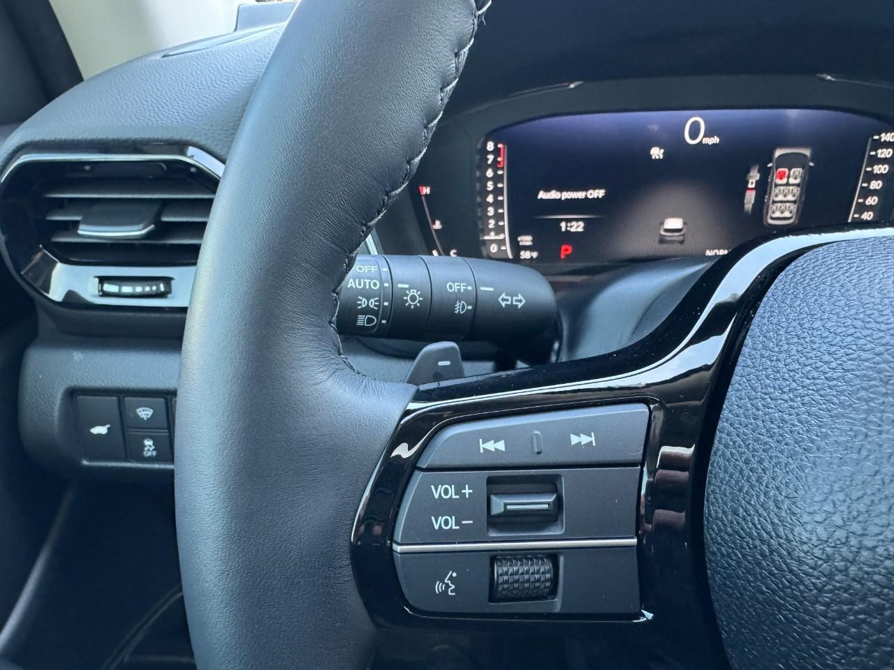 Honda Pilot Vehicle Full-screen Gallery Image 22