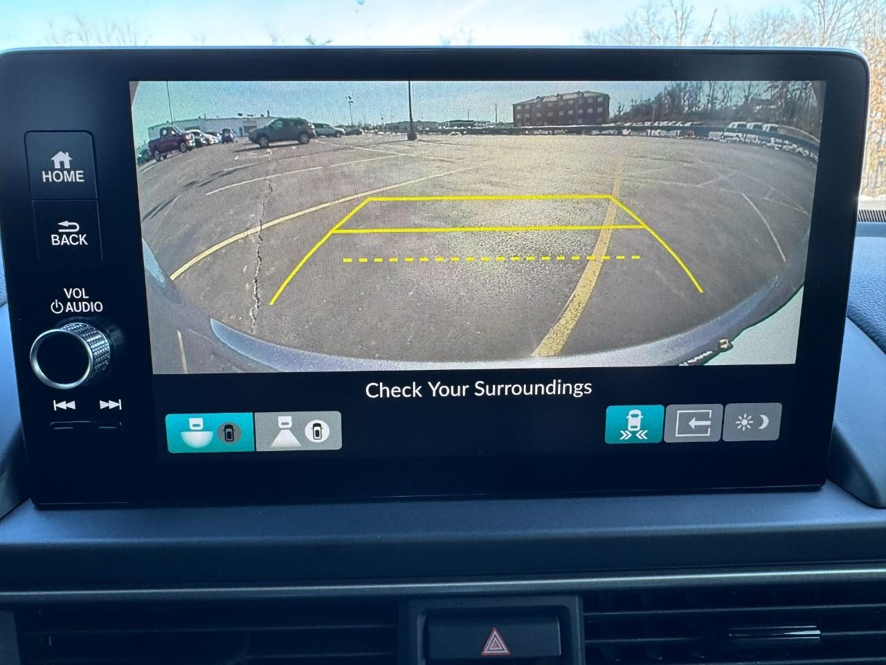 Honda Pilot Vehicle Full-screen Gallery Image 26