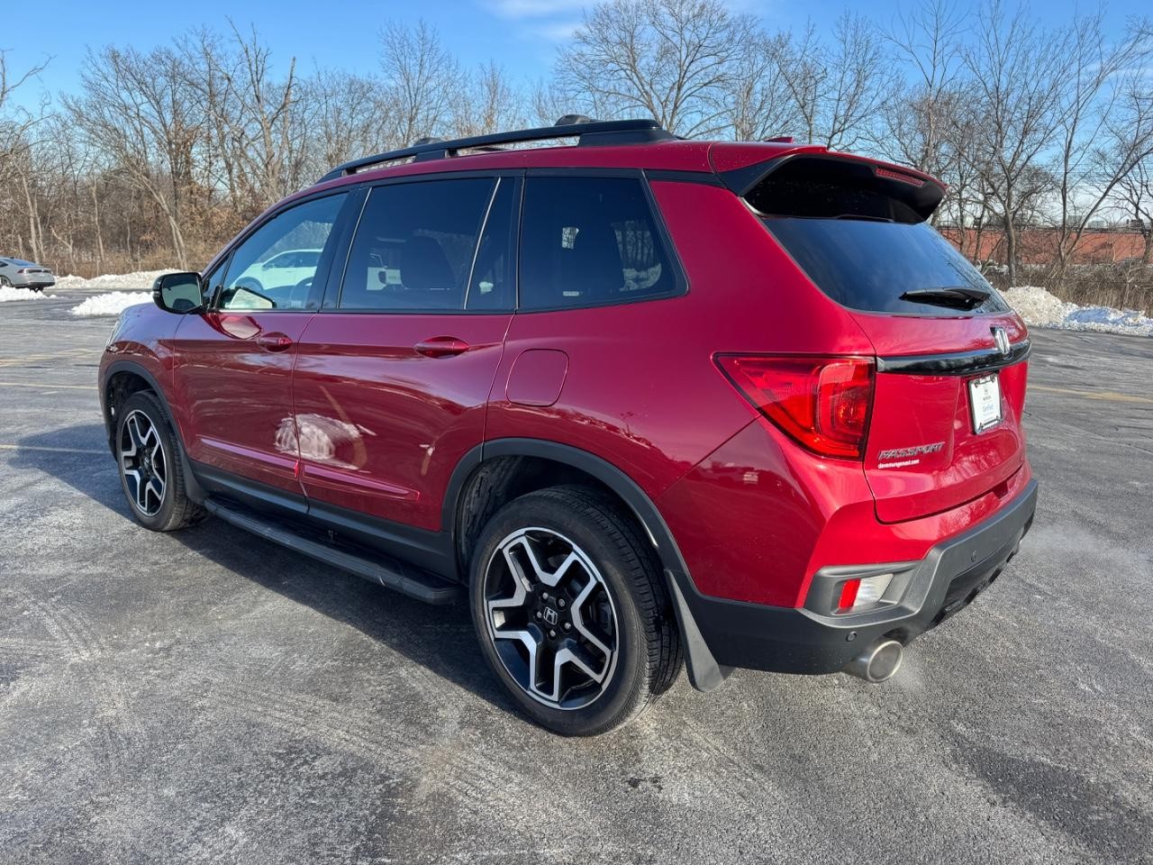 Honda Passport Vehicle Full-screen Gallery Image 06