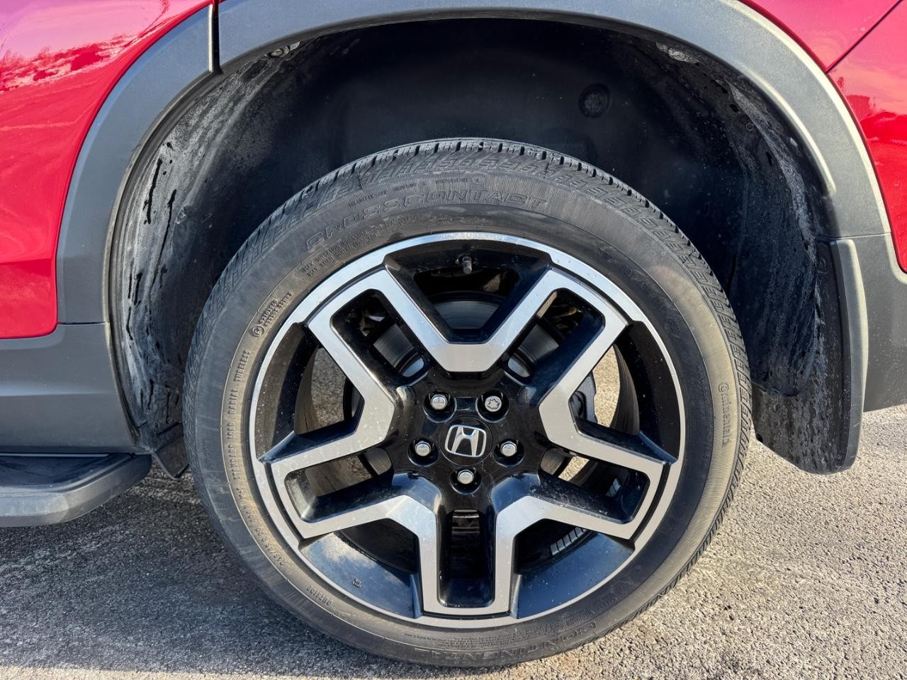 Honda Passport Vehicle Full-screen Gallery Image 07