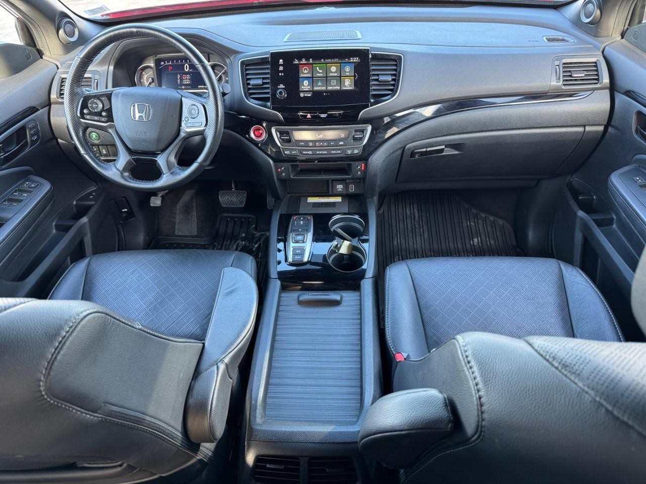 Honda Passport Vehicle Full-screen Gallery Image 11