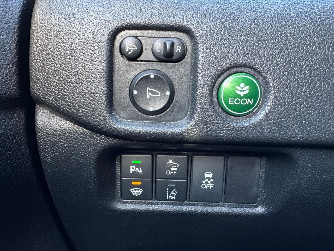 Honda Passport Vehicle Full-screen Gallery Image 23