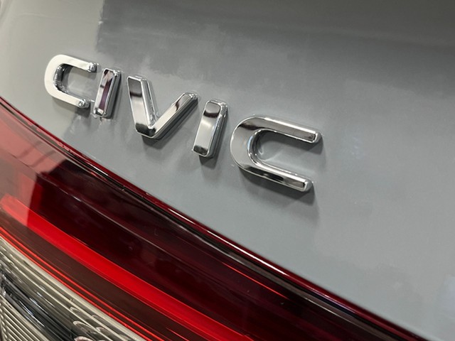 Honda Civic Sedan Hybrid Vehicle Full-screen Gallery Image 06