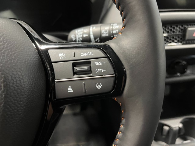 Honda HR-V Vehicle Full-screen Gallery Image 18