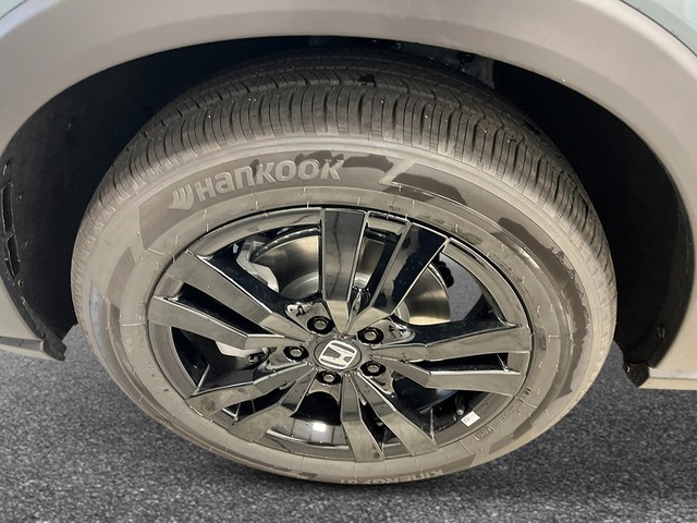 Honda HR-V Vehicle Full-screen Gallery Image 11