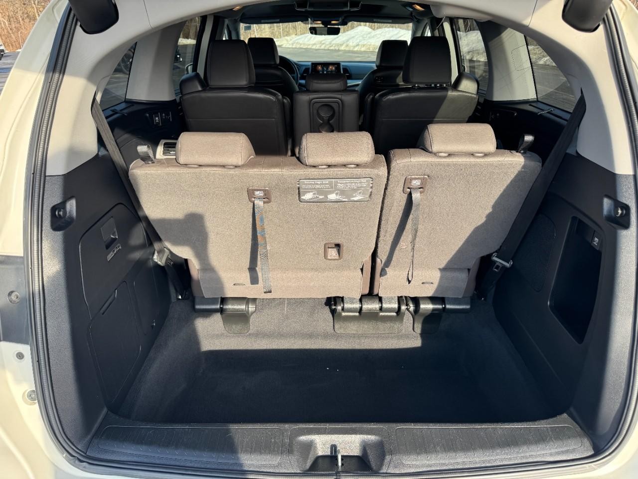 Honda Odyssey Vehicle Full-screen Gallery Image 04