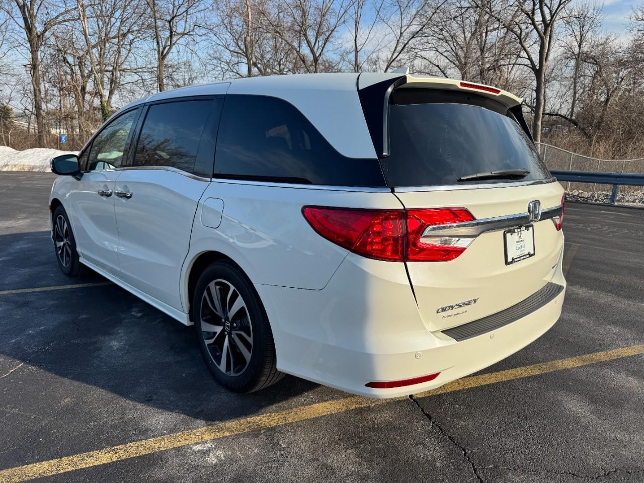 Honda Odyssey Vehicle Full-screen Gallery Image 06