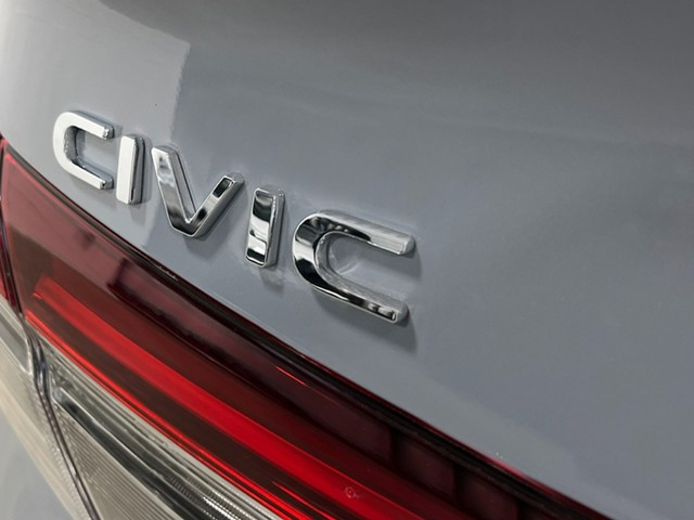 Honda Civic Sedan Vehicle Full-screen Gallery Image 05