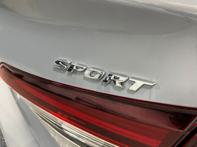 Honda Civic Sedan Vehicle Full-screen Gallery Image 06