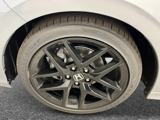 Honda Civic Sedan Vehicle Full-screen Gallery Image 11