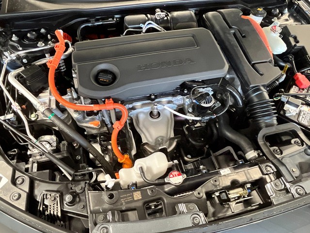 Honda Civic Sedan Hybrid Vehicle Full-screen Gallery Image 12
