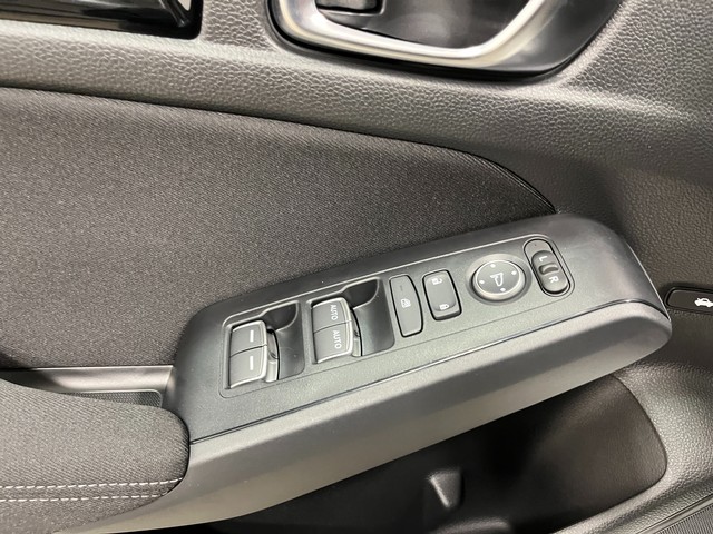 Honda Civic Sedan Hybrid Vehicle Full-screen Gallery Image 13