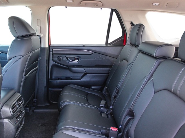 Honda Pilot Vehicle Full-screen Gallery Image 20