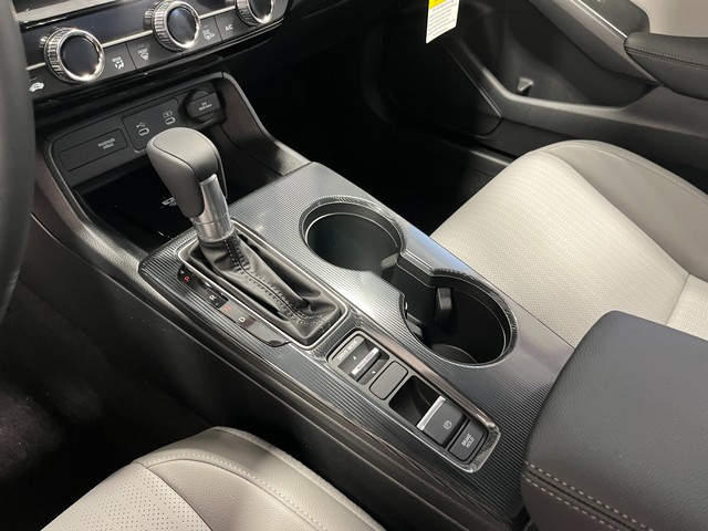 Honda Civic Sedan Hybrid Vehicle Full-screen Gallery Image 16